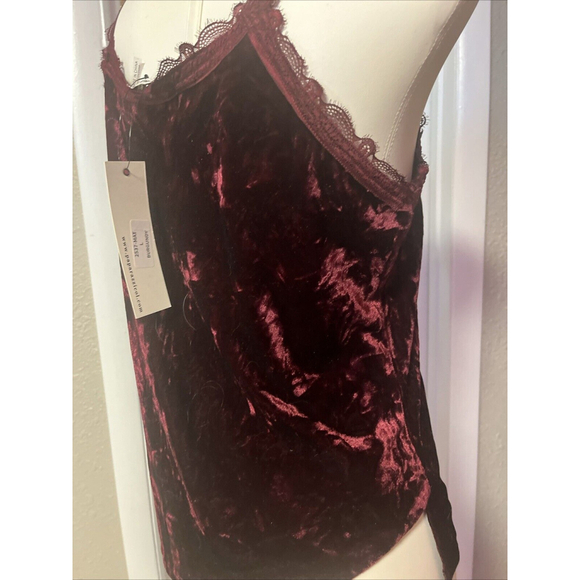 Large NWT Women’s Red Velvet Lacy Camisole Tank Top By Paparazzi - Picture 7 of 9